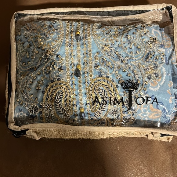 Gently used Asim Jofa size smalll to medium beautiful elegant piece. Party wear - Picture 17 of 17